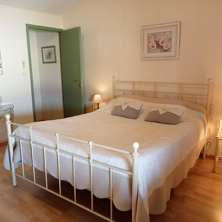 Fleur De Vigne Bed & Breakfast Monnieres  ภายนอก รูปภาพ